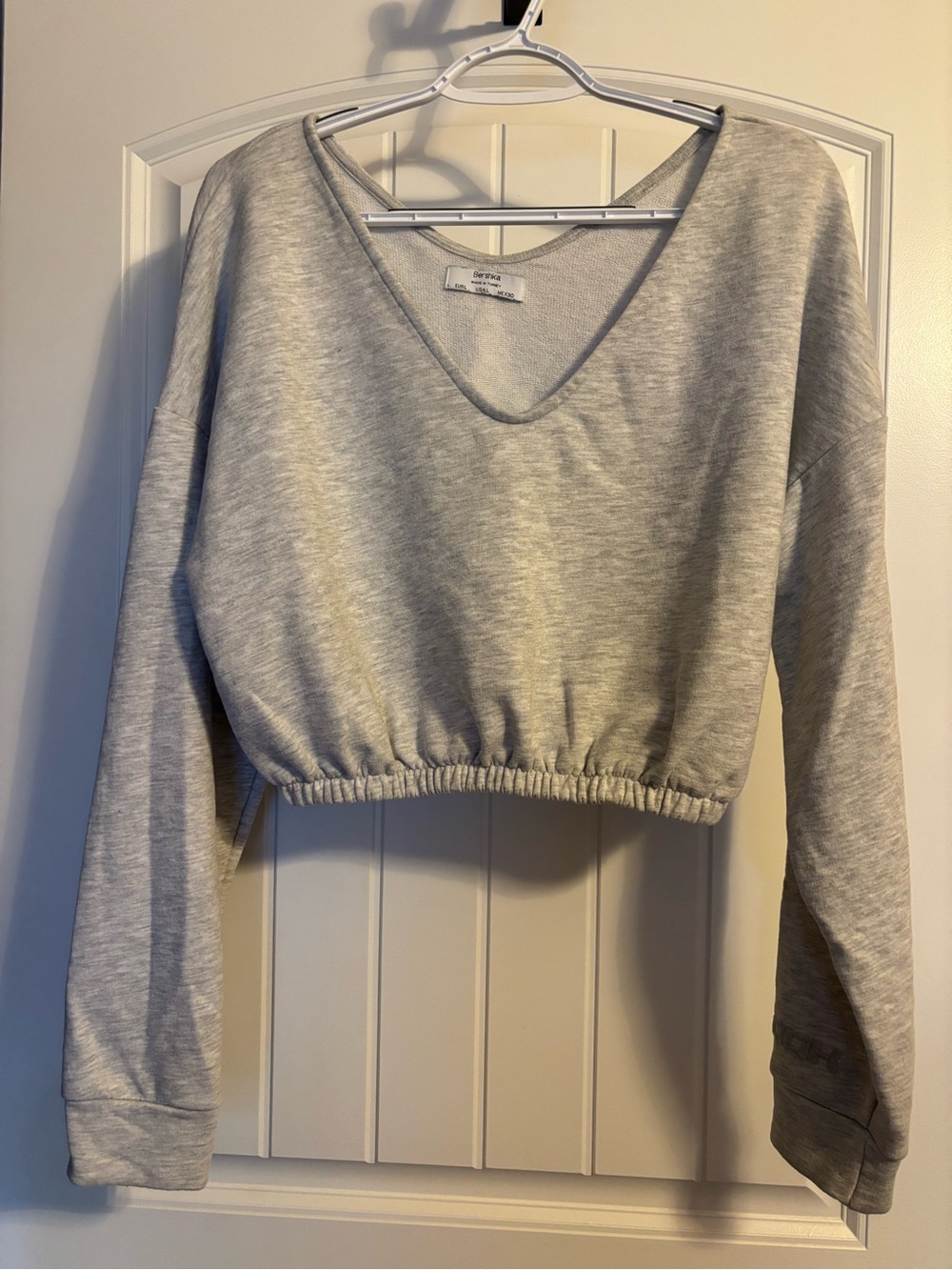 Bershka Heather Gray Cropped V-Neck Sweatshirt